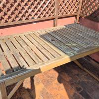 Tavolo di legno per giardino/terrazzo