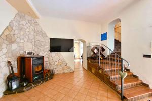 CASA SEMINDIPENDENTE A AIROLA