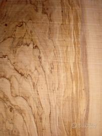 assi di legno di ulivo
