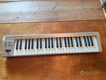Roland Master Keyboard MIDI 49 tasti modello PC180
