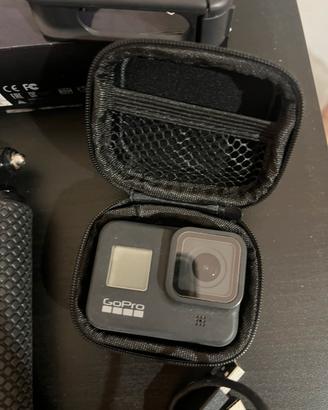 Go pro hero 8 black + accessori