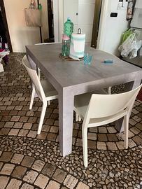 Tavolo allugabile grigio cemento