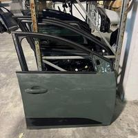 Porta anteriore dx dacia sandero 2022