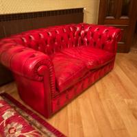 Divano Chesterfield in vera pelle