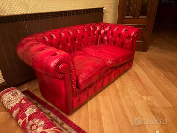 Divano Chesterfield in vera pelle