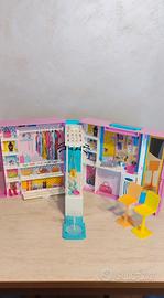 armadio di Barbie 