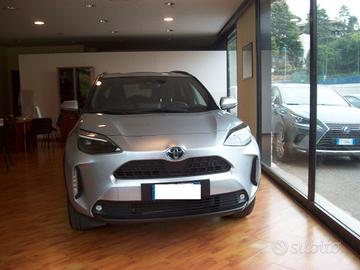 Toyota Yaris Cross 1.5 Hybrid 5p. E-CVT Orange Edi