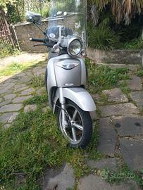 Aprilia Scarabeo 250 - 2004