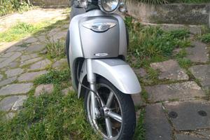 Aprilia Scarabeo 250 - 2004