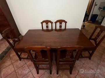 Tavolo in legno massiccio e 6 sedie