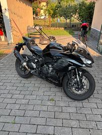 Kawasaki Ninja ZX-4R (2023) - INCIDENTATA