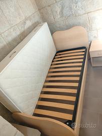 Letto singolo con comodino