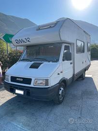 Camper Rimor Su iveco PRONTO All’uso