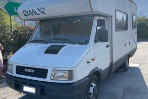 Camper Rimor Su iveco PRONTO All’uso