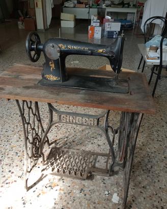 Macchina da cucire Singer vintage