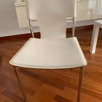 Sedie metallo e pelle bianca