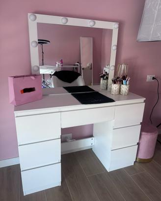 Postazione trucco + poltrona