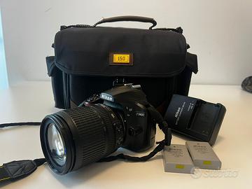 Nikon D3400 obiettivo 18-105 con borsa e batterie