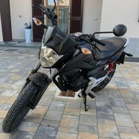Honda cb125 f 2016