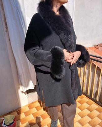Splendido cappottino  con applicazioni volpe
