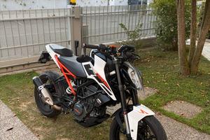 DUKE 125 2021