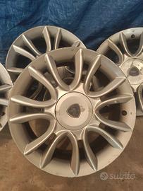 cerchi in LEGA da 16" Lancia Delta