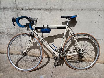 Bici da corsa Pinarello 