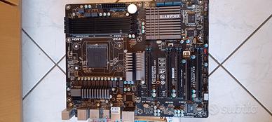 Scheda madre GIGABYTE 990FXA UD3