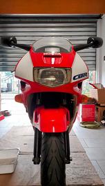 Honda CBR 600F supersport PC25 - 1991