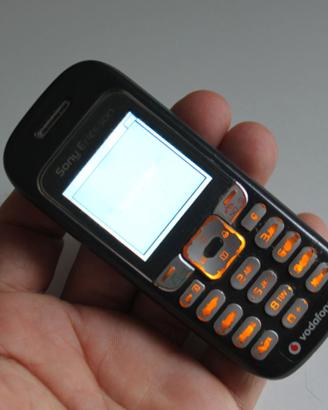 Sony Ericsson j220i, z300 e due z600 Cellulari vin