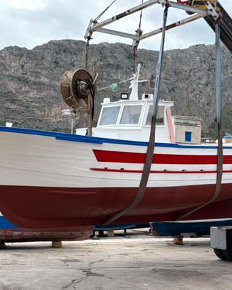 Barca con licenza da pesca