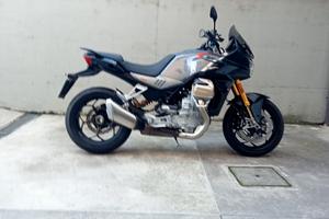 Moto Guzzi V 100 Mandello S 