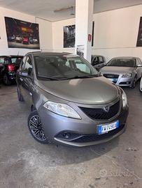 Lancia Ypsilon 1.2 69 CV 5 porte S&S Gold
