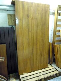 TAVOLO RETTANGOLARE MOLTO GRANDE