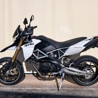 aprilia dorsoduro 750