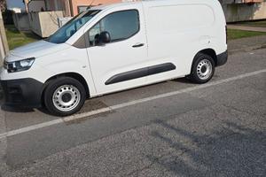 furgone citroen berlingo veicolo commerciale 