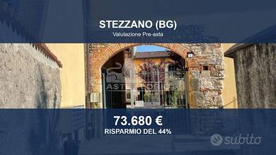 Immobile in asta di 89 m² con box auto a Stezzano