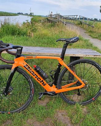 BIANCHI  OLTRE CV  XR4 DISK ULTEGRA DI2