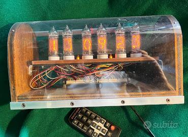 Orologio digitale con tubi nixie