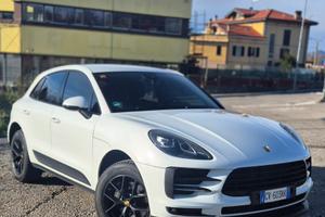 Porsche Macan 2.0 no superbollo 245cv