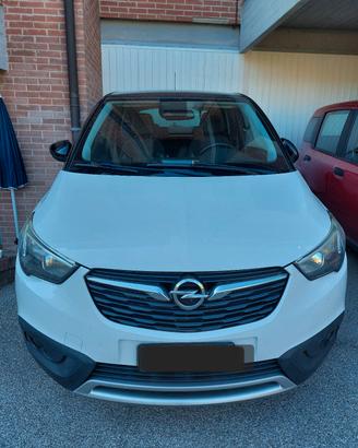 Opel Crossland X 1,6 diesel 99 cv  del 2017. 