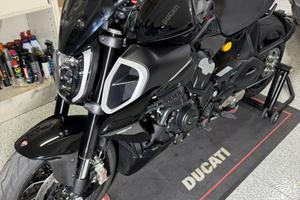 Diavel v4 Akrapovic