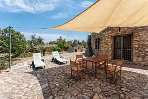 Trullo Gioia a Torre Suda con ampio giardino