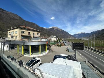 NEGOZIO A VILLA DI TIRANO