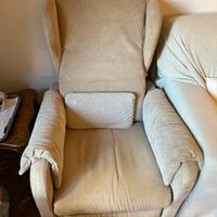 Poltrona sollevabile e reclinabile per anziani