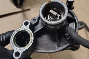 Pompa acqua Yamaha xt1200ze 2014 leggi bene