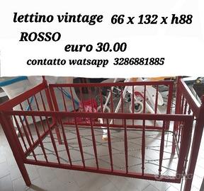 lettino vintage rosso