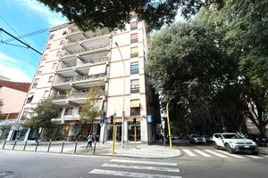 Pressi Viale Italia - Ampia stanza uso ufficio