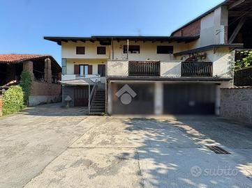 CASA SEMINDIPENDENTE A STRAMBINO