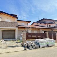 VILLA A SCHIERA CENTRALE A MONTECHIARUGOLO